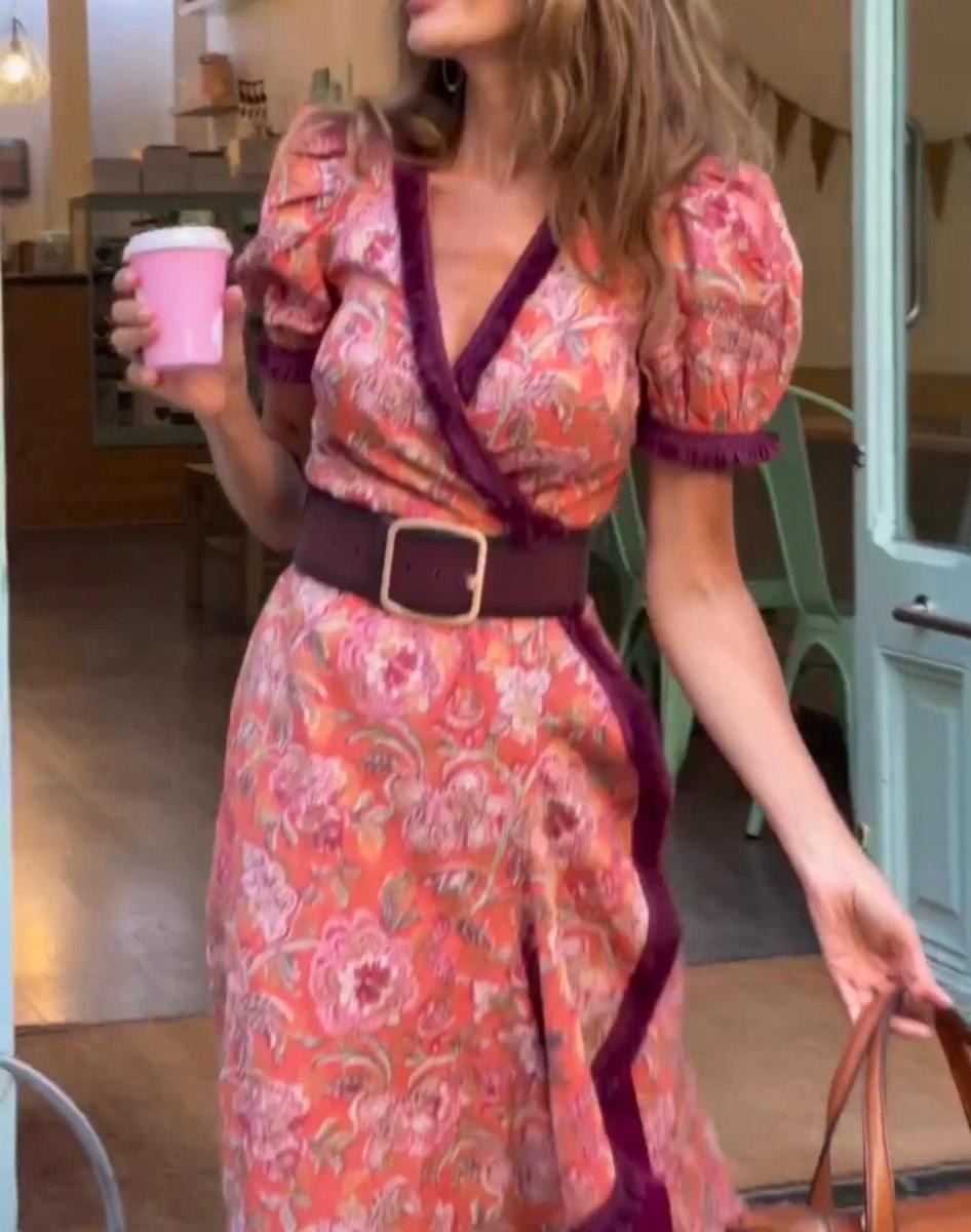 Eliett - Vestido Longo com Mangas curtas Bufantes e Saia Assimétrica